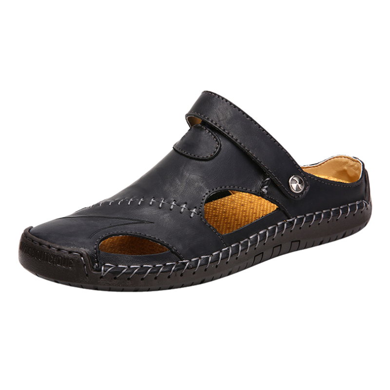 Men's sandals featuring ventilation holes for breathability and an adjustable closure for a secure fit, perfect for outdoor activities and casual wear. 0