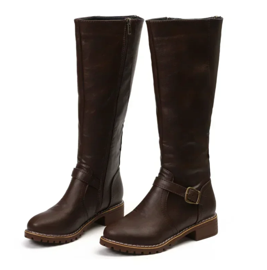 Stylish women's boots featuring a removable footbed and shock-absorbing sole, designed for comfortable everyday wear. 5