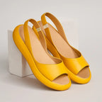 Women's cushioned sandals featuring an ergonomic design for comfort, perfect for summer outings and casual wear. 6