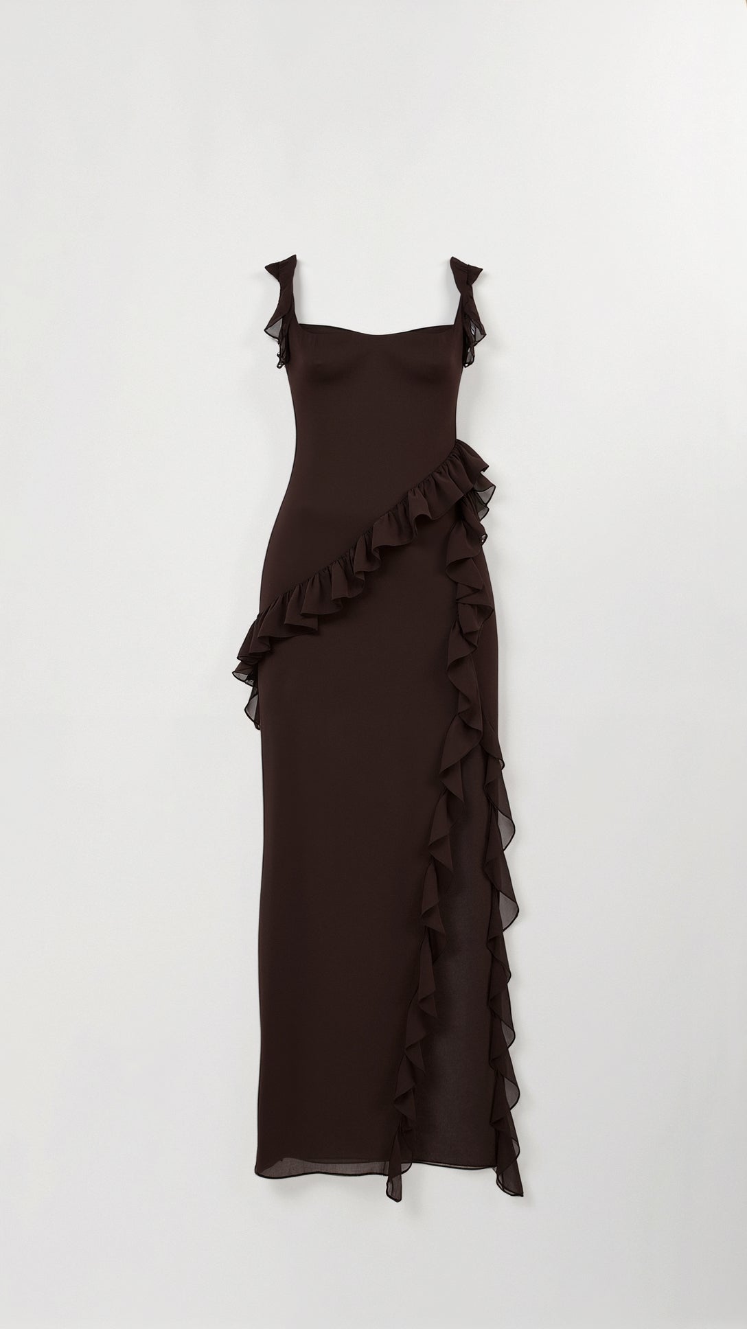 Elegant women's evening dress featuring ruffled details, perfect for formal occasions, showcasing a flowing maxi silhouette in a sophisticated design. 4