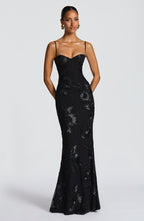Elegant women's figure-hugging maxi dress perfect for formal occasions, featuring a flattering silhouette and sophisticated design. 0