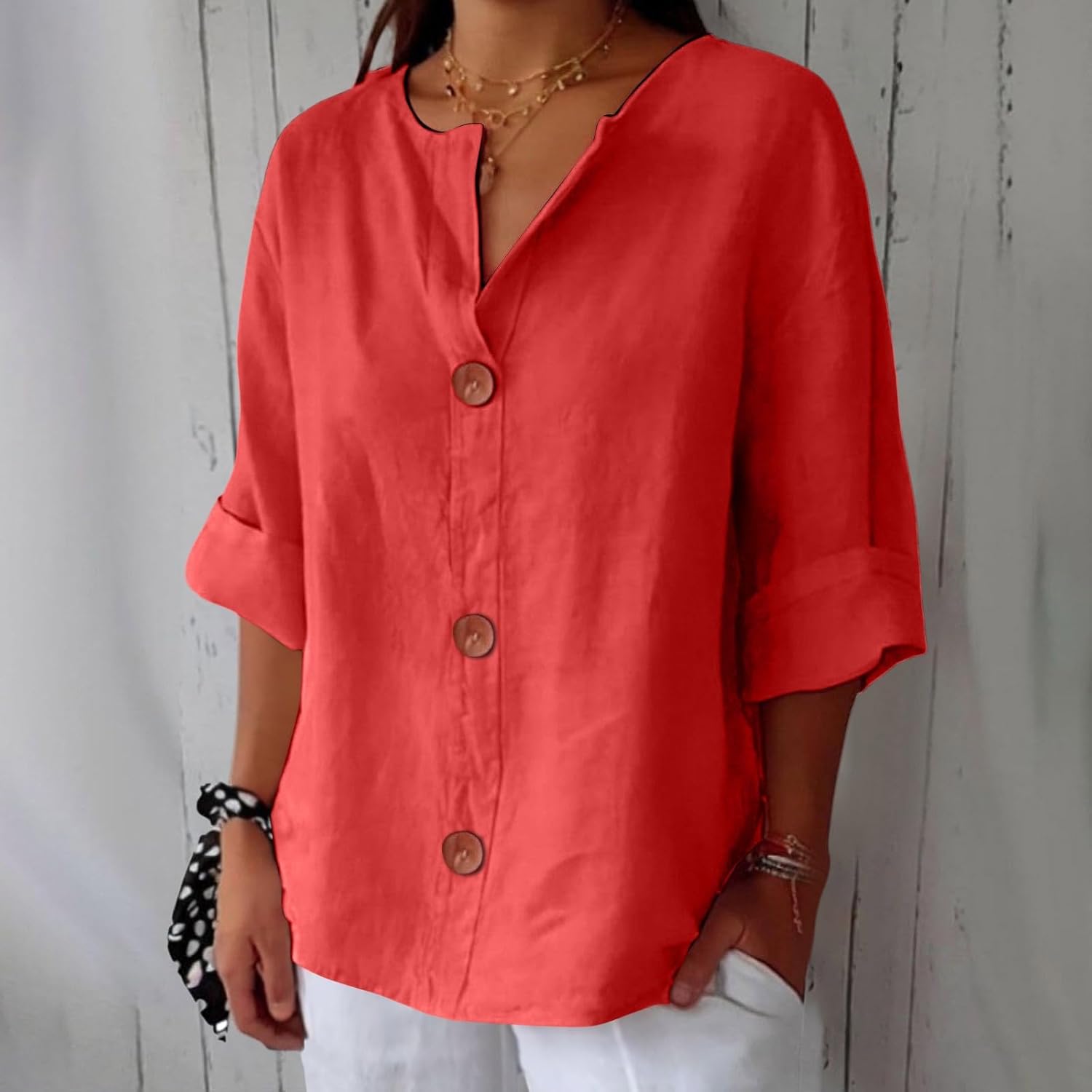 Women's loose fit blouse in lightweight summer linen, perfect for casual outings, featuring a relaxed silhouette and breathable fabric for comfort. 5