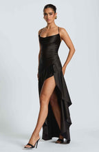 Women's ruffled maxi dress in elegant evening style, perfect for formal occasions, featuring a flattering silhouette and sophisticated design. 7