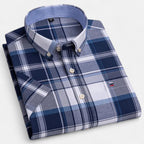 Women's short sleeve oxford shirt in a light and breathable fabric, perfect for casual summer outings, featuring a classic collar and a relaxed fit for comfortable wear 4