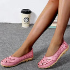 Comfortable women's supportive loafers designed for daily walking, featuring cushioned insoles and flexible soles for all-day wear. 1