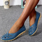 Comfortable women's supportive loafers designed for daily walking, featuring cushioned insoles and flexible soles for all-day wear. 3