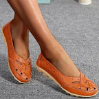 Comfortable women's supportive loafers designed for daily walking, featuring cushioned insoles and flexible soles for all-day wear. 5